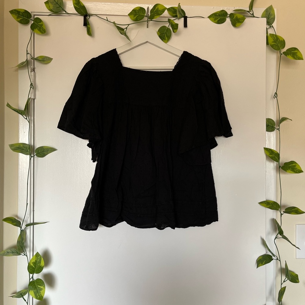 Gap flutter sleeve blouse